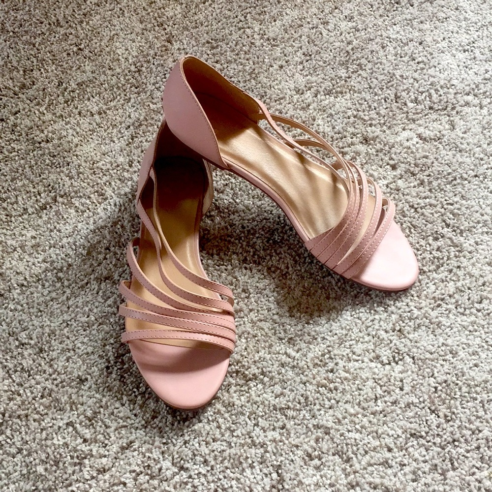Light pink flats/sandals